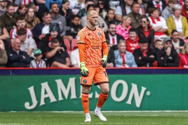 Sheffield United takımından Adam Davies 3 Mayıs 2025 'te Bramall Lane, Sheffield, İngiltere' de Sheffield United ve Blackburn Rovers maçında karşılaşacak.
