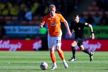 Blackpool takımından Ryan Finnigan 3 Mayıs 2025 'te Bloomfield Road, Blackpool' da oynanan Blackpool-Bristol maçında