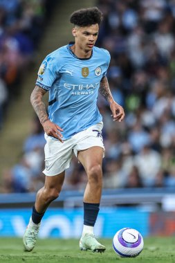 Manchester City 'den Nico O' Reilly Premier League maçında Manchester City, Etihad Stadyumu 'nda Wolverhampton Wanderers' a karşı, 2 Mayıs 2025