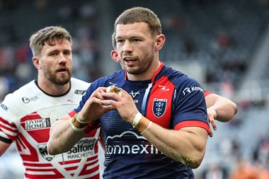 Hull KR 'dan James Batchelor, Betfred Magic Weekend 2025 maçında Hull KR, Salford Red Devils' e karşı St. James 's Park, Newcastle, İngiltere' de 3 Mayıs 2025 'te oynanan karşılaşmasını kutluyor.