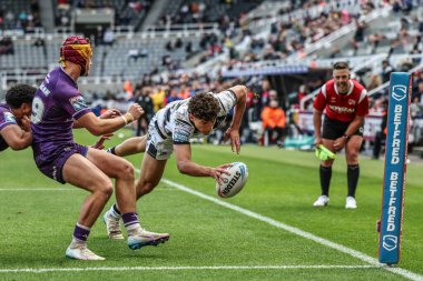 Hull FC 'den Lewis Martin, Betfred Magic Weekend 2025 maçında Huddersfield Giants, Hull FC' ye karşı St. James 's Park, Newcastle, İngiltere, 4 Mayıs 2025