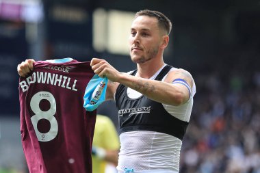 Burnley 'den Josh Brownhill, 3 Mayıs 2025' te Burnley 'nin Millwall' a karşı oynadığı Sky Bet Şampiyonası maçında 3-1 'lik galibiyet golünü kutluyor.