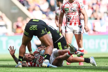 Leigh Leoparları 'ndan Ethan O' neill, 3 Mayıs 2025 'te St. James' s Park, Newcastle, İngiltere 'de oynanan Betfred Magic Weekend 2025 maçında Leigh Leopards ve Catalans Dragons maçında mücadele etti.