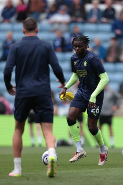 Southampton 'dan Lesley Ugochukwu Premier League maçında ısınma turunda Leicester City ile Southampton King Power Stadyumu, Leicester, İngiltere, 3 Mayıs 2025