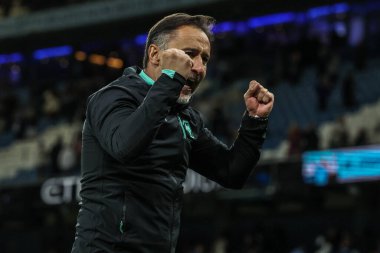 Vitor Pereira Premier League maçından sonra Wolverhampton Wanderers 'ın baş antrenörü Manchester City ile Wolverhampton Wanderers maçında, Etihad Stadyumu, Manchester, İngiltere, 2 Mayıs 2025