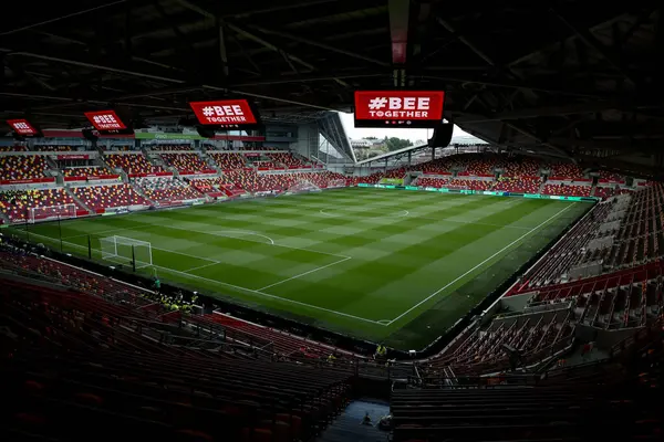 Premier League maçından önce Gtech Community Stadyumu 'nun genel bir görüntüsü Brentford Manchester United' a karşı Gtech Community Stadyumu, Londra, 4 Mayıs 2025
