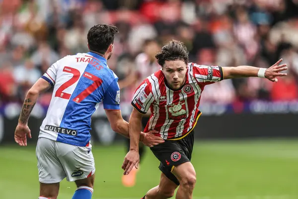 Sheffield United takımından Callum O 'Hare, 3 Mayıs 2025' te Bramall Lane, Sheffield, İngiltere 'de oynanan Sheffield United-Blackburn Rovers maçında maç yapıyor.