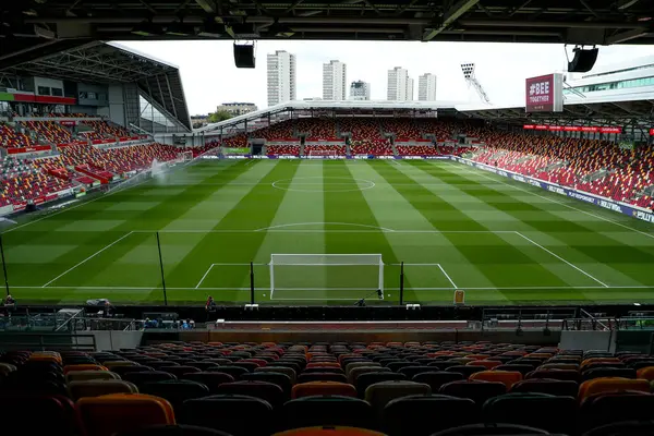 Premier League maçından önce Gtech Community Stadyumu 'nun genel bir görüntüsü Brentford Manchester United' a karşı Gtech Community Stadyumu, Londra, 4 Mayıs 2025
