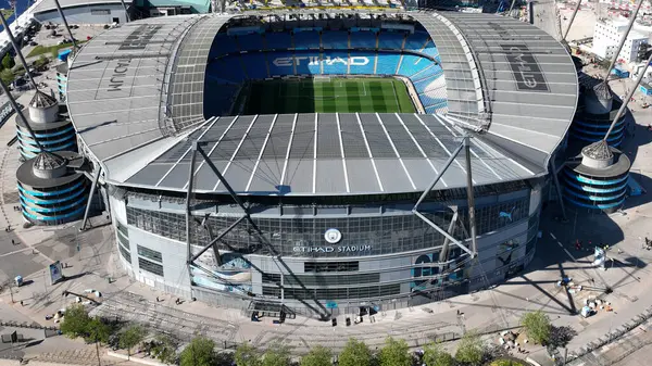 Premier Lig maçında Etihad Stadyumu 'nun havadan görüntüsü Manchester City ile Wolverhampton Wanderers arasında 2 Mayıs 2025' te Etihad Stadyumu 'nda oynandı.