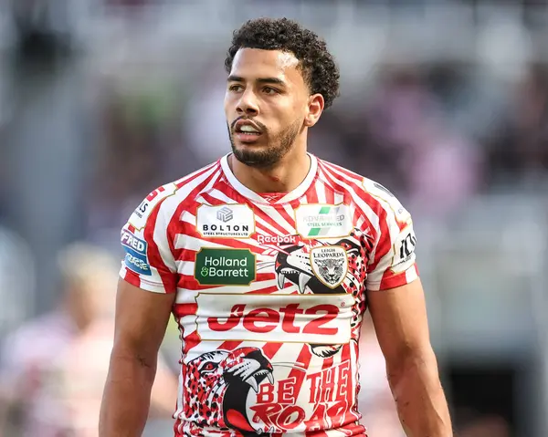 Leigh Leoparları 'ndan Darnell Mcintosh Betfred Magic Weekend 2025 maçında Leigh Leopards, Catalans Dragons' a karşı St. James 's Park, Newcastle, İngiltere, 3 Mayıs 2025