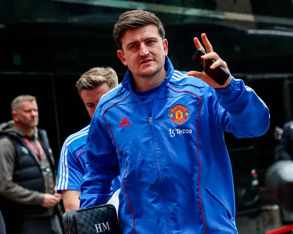 Manchester United takımından Harry Maguire, Premier League karşılaşması öncesinde Londra, İngiltere 'deki Gtech Community Stadyumu' nda Brentford-Manchester United karşılaşması öncesinde Gtech Community Stadyumu 'na geldi.