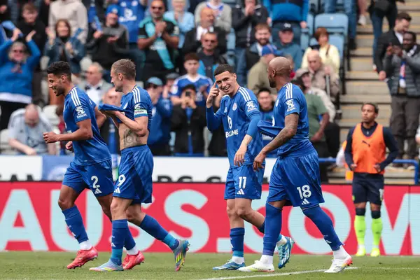 Leicester City 'den Bilal El Khannouss ve Leicester City' den Jordan Ayew Premier League maçında Leicester City ile Southampton arasındaki King Power Stadyumu, Leicester, İngiltere, 3 Mayıs 2025