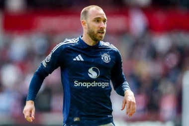 Manchester United takımından Christian Eriksen, Premier League maçında Brentford Manchester United 'a karşı Gtech Community Stadyumu, Londra, Birleşik Krallık, 4 Mayıs 2025