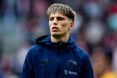 Manchester United takımından Alejandro Garnacho, Premier League maçından önce Londra 'daki Gtech Community Stadyumu' nda Brentford-Manchester United maçında yerini aldı.