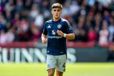 Manchester United takımından Harry Amass, Premier League maçında Brentford Manchester United 'a karşı Gtech Community Stadyumu, Londra, Birleşik Krallık, 4 Mayıs 2025