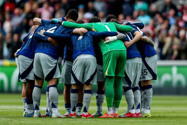 Manchester United, Premier League karşılaşması öncesinde Londra 'daki Gtech Community Stadyumu' nda Brentford-Manchester United maçına katıldı.