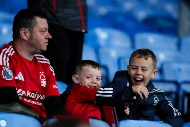 Nottingham Forest taraftarları Premier League maçı öncesinde Crystal Palace, Nottingham Forest 'a karşı Selhurst Park, Londra, İngiltere, 5 Mayıs 2025