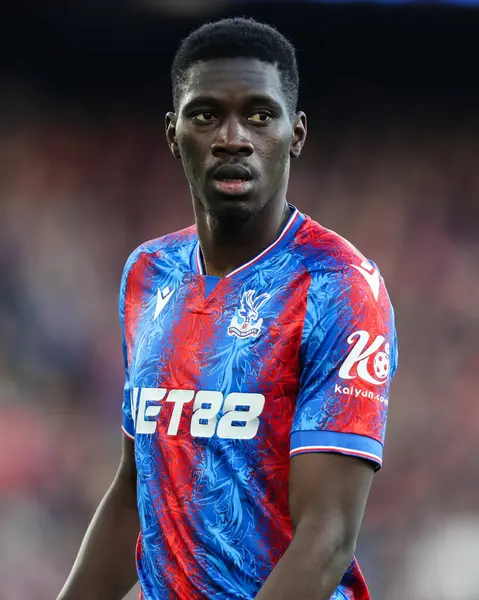 Kristal Saray 'dan Ismala Sarr Premier Lig maçı sırasında Kristal Saray' a karşı Nottingham Ormanı, Selhurst Park, Londra, İngiltere, 5 Mayıs 2025