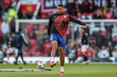 Maç öncesi ısınma oturumunda Athletic Bilbao 'dan Maroan Sannadi UEFA Avrupa Ligi yarı final karşılaşmasında Manchester United ile Athletic Bilbao karşılaşacak Old Trafford, Manchester, İngiltere, 8 Mayıs 2025