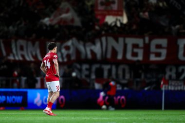 Bristol City 'den üzgün Haydon Roberts, takımının 8 Mayıs 2025 tarihinde Bristol City' nin Ashton Gate, Bristol 'da Sheffield United' a karşı oynadığı yarı final maçında kaybettiği takımı karşısında tepki gösterdi.