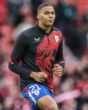 Maç öncesi ısınma oturumunda Athletic Bilbao 'dan Maroan Sannadi UEFA Avrupa Ligi yarı final karşılaşmasında Manchester United ile Athletic Bilbao karşılaşacak Old Trafford, Manchester, İngiltere, 8 Mayıs 2025