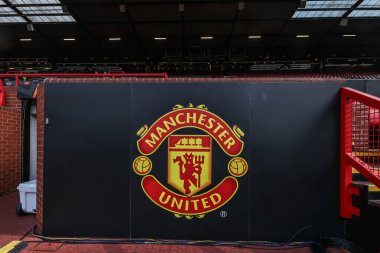 UEFA Avrupa Ligi yarı final karşılaşması öncesinde Old Trafford, Manchester, İngiltere 'de Manchester United ile Athletic Bilbao karşılaşmasının genel görünümü, 8 Mayıs 2025
