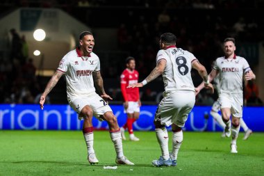 Sheffield United takımından Vinicius Souza, Bristol City ile Bristol Gate, Bristol, İngiltere 'de oynanan ve 8 Mayıs 202 tarihinde oynanan yarı final rövanş maçında takımının 0-3' lük galibiyet golünü kutluyor.