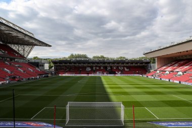 Bristol City 'nin başkenti Ashton Gate' de, Bristol City 'nin 8 Mayıs 2022' de Bristol City 'nin Sheffield United' a karşı oynadığı yarı final maçının önünde genel bir manzara var.