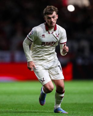 Sheffield United takımından Harrison Burrows 8 Mayıs 202 tarihinde Bristol City ile Sheffield United arasında oynanan yarı final maçında Ashton Gate, Bristol, İngiltere 'de karşı karşıya geldi.