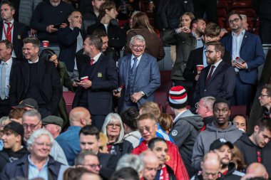 Sir Alex Ferguson UEFA Avrupa Ligi yarı final maçı sırasında Old Trafford, Manchester, İngiltere 'de Manchester United' a karşı Athletic Bilbao, 8 Mayıs 2025