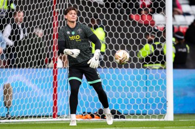 Sheffield United takımından Michael Cooper, 8 Mayıs 2025 tarihinde Bristol City ile Sheffield United arasında oynanan yarı final maçı öncesinde oynanan maç öncesi ısınma maçında