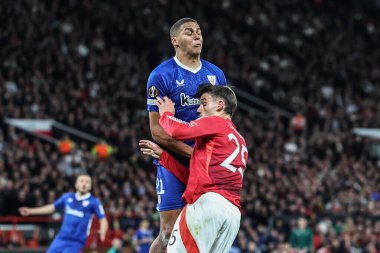 Manchester United ve Manchester United 'ın 8 Mayıs 2025' te Old Trafford, Manchester 'da oynanan Manchester United-Athletic Bilbao maçında Manchester United ile Manuel Ugarte arasındaki yarı final karşılaşması sırasında karşılaştı.