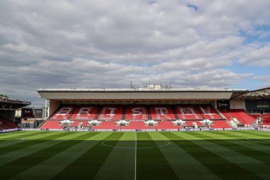 Bristol City 'nin başkenti Ashton Gate' de, Bristol City 'nin 8 Mayıs 2025' te Bristol City 'nin Sheffield United' a karşı oynadığı yarı final maçının önünde genel bir manzara var.
