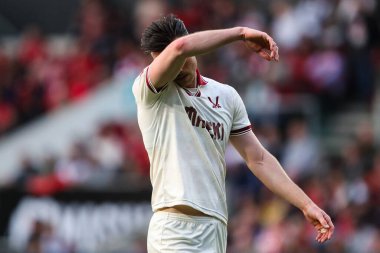 Sheffield United takımından Kieffer Moore, 8 Mayıs 2025 tarihinde Bristol City ile Sheffield United 'ın Ashton Gate, Bristol, İngiltere' de oynanan yarı final maçında tepki gösterdi.