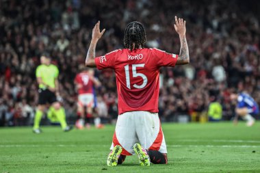 Manchester United 'dan Leny Yoro, UEFA Avrupa Ligi yarı final maçı sonrasında Old Trafford, Manchester, Birleşik Krallık' ta Manchester United - Athletic Bilbao maçında tepki gösterdi.