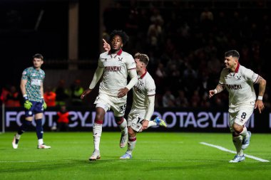 Sheffield United takımından Andre Brooks, Bristol City 'nin 8 Mayıs 2025' te Ashton Gate, Bristol 'da oynadığı Bristol City - Sheffield United maçında oynanan yarı final maçında 0-2' lik galibiyet golünü kutluyor.