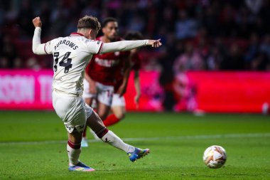 Sheffield United takımından Harrison Burrows, Bristol City 'nin 8 Mayıs 2025' te Ashton Gate, Bristol 'da Sheffield United' a karşı oynadığı yarı final maçında 0-1 öne geçerek penaltı aldı.
