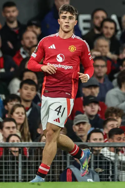 Manchester United ile Manchester United arasında oynanan UEFA Avrupa Ligi yarı final maçında Harry Amass, Manchester United ile Old Trafford, Manchester, Birleşik Krallık karşılaşmasında, 8 Mayıs 202