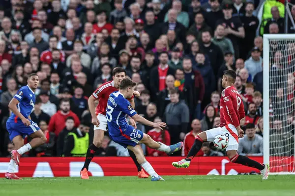 Athletic Bilbao 'dan Mikel Jauregizar, UEFA Avrupa Ligi Yarı Finali' nde Manchester United ile Manchester United 'ın 8 Mayıs 2025' te Old Trafford, Manchester 'da oynadığı Bilbao maçında 0-1 berabere kaldı.
