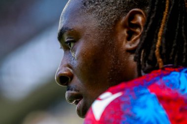 Crystal Palace 'dan Eberechi Eze, Tottenham Hotspur' un 11 Mayıs 2025 'te Londra' daki Tottenham Hotspur Stadyumu 'ndaki Crystal Palace' a karşı oynadığı Premier Lig maçına bakıyor.