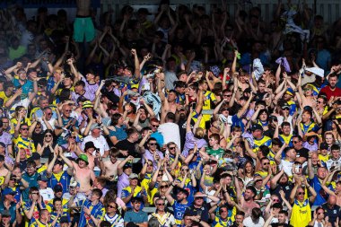 Warrington Wolves taraftarları, 11 Mayıs 2025 'te İngiltere' de oynanan Betfred Challenge Kupası yarı final karşılaşmasında Warrington Wolves, Leigh Leopards 'a karşı.