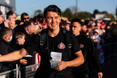 Sunderland 'dan Luke O' Nien, 9 Mayıs 2025 tarihinde Coventry Building Society Arena, Coventry, İngiltere 'de Coventry City ve Sunderland maçının yarı final maçı öncesinde geldi.