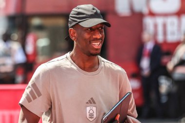 Nottingham Ormanı 'ndan Willy Boly Premier Lig maçı sırasında Nottingham Forest, Leicester City' ye karşı 11 Mayıs 2025 'te İngiltere' nin Nottingham şehrinde geldi.