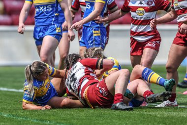 Wigan Warriors takımından Megan Williams, 10 Mayıs 2025 'te İngiltere' nin LNER Community Stadyumu 'nda oynanan Betfred Kadınlar Yarıfinal karşılaşmasında Wigan Warriors' a karşı oynuyor.