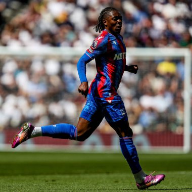 Crystal Palace 'dan Eberechi Eze Premier Lig karşılaşmasında Tottenham Hotspur' a karşı Tottenham Hotspur Stadyumu, Londra, 11 Mayıs 2025