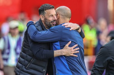 Ruud van Nistelrooy, Nottingham Ormanı 'nın Leicester City ve Nuno Espirito Santo Müdürü Premier Lig maçından önce Nottingham Forest, Leicester City' ye karşı 11 Mayıs 2025 'te City Ground, Nottingham, İngiltere' de oynanan maçtan önce