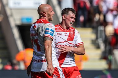 Hull KR 'dan Jack Broadbent, 10 Mayıs 2025' te İngiltere 'deki LNER Halk Stadyumu' nda oynanan Betfred Challenge Kupası yarı final maçı Hull KR ve Catalans Dragons maçında denemesini kutluyor.
