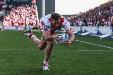 Hull KR 'dan Joe Burgess, 10 Mayıs 2025' te LNER Halk Stadyumu, York, İngiltere 'de oynanan Betfred Challenge Kupası yarı final maçı Hull KR' a karşı Catalans Dragons maçına gidiyor.