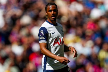 Tottenham Hotspur 'dan Wilson Odobert, Tottenham Hotspur' un 11 Mayıs 2025 'te Londra' daki Tottenham Hotspur Stadyumu 'nda oynadığı Premier Lig maçında görülüyor.