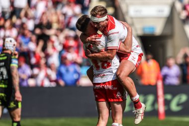 Hull KR 'dan Jack Broadbent, 10 Mayıs 2025' te İngiltere 'deki LNER Halk Stadyumu' nda oynanan Betfred Challenge Kupası yarı final maçı Hull KR ve Catalans Dragons maçında denemesini kutluyor.